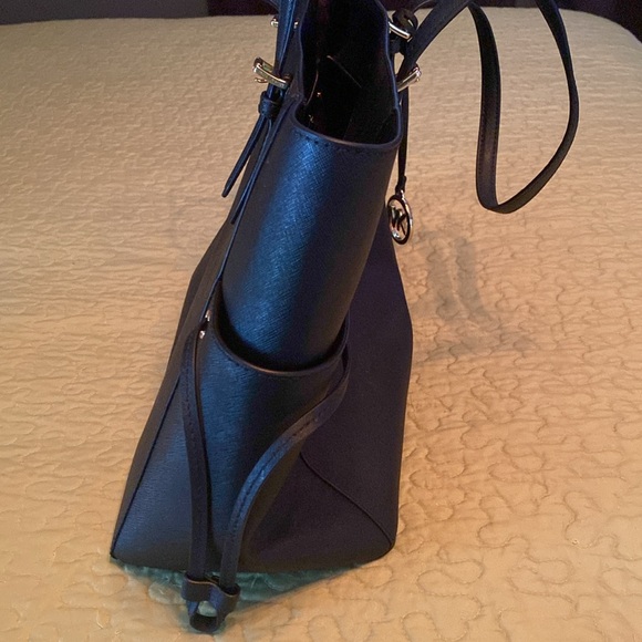 Micheal Kors medium travel bag - Picture 6 of 7